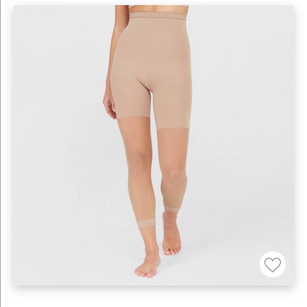 SPANX Assets High Waisted Shaping Capri